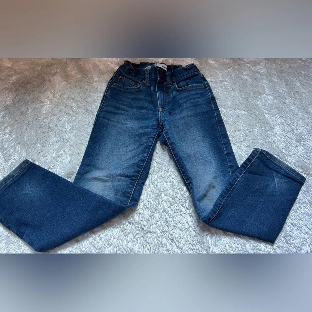 Lot of 3 pair of kids jeans.  Includes two pair of size 6 & a pair of size 7. - Picture 8 of 15